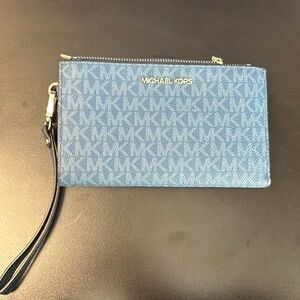 Michael Kors wristlet
